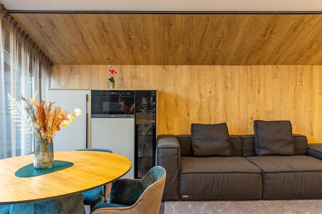 Shelter Apart Hotel Bukovel Eksteriør bilde