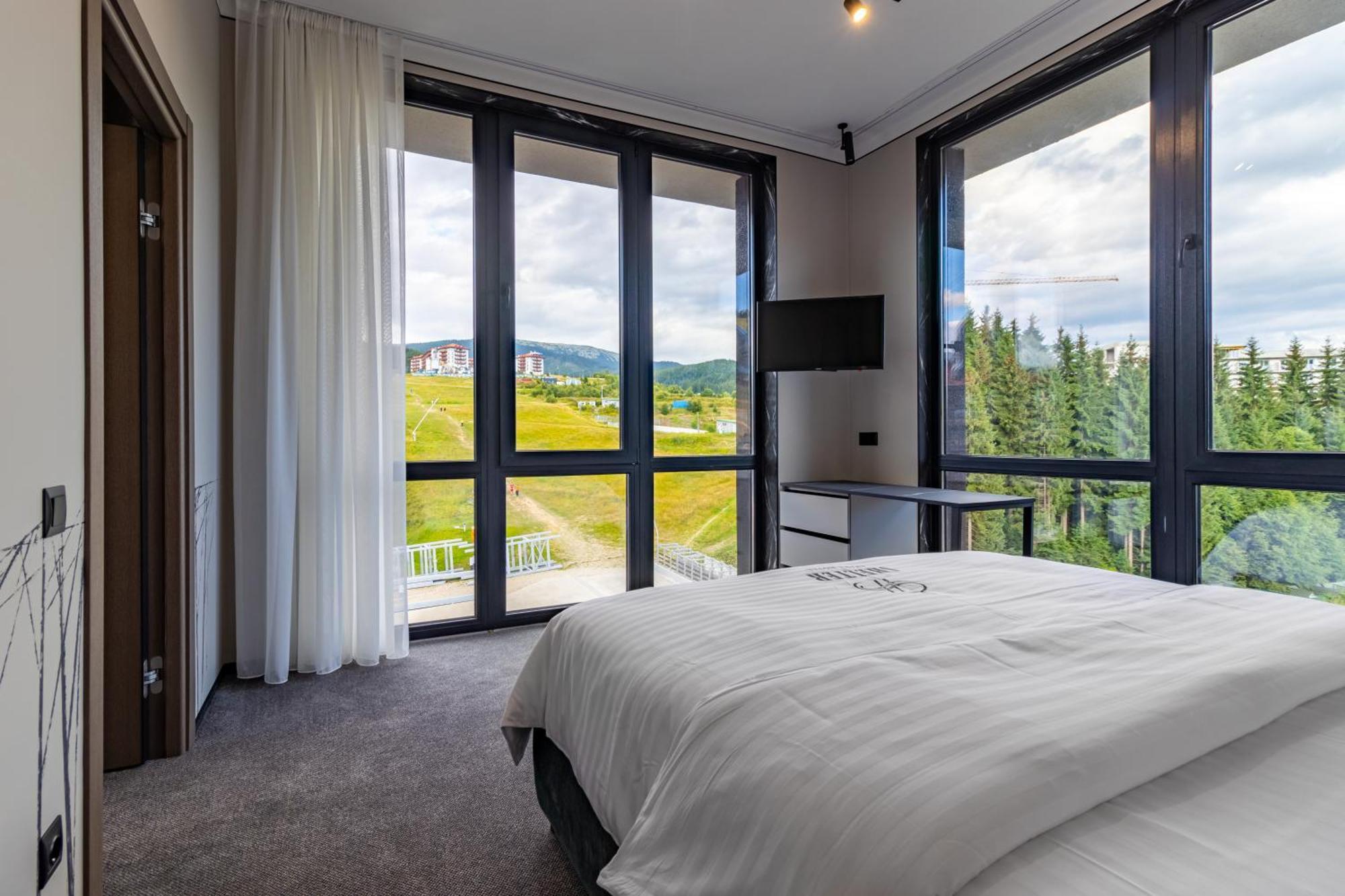 Shelter Apart Hotel Bukovel Eksteriør bilde