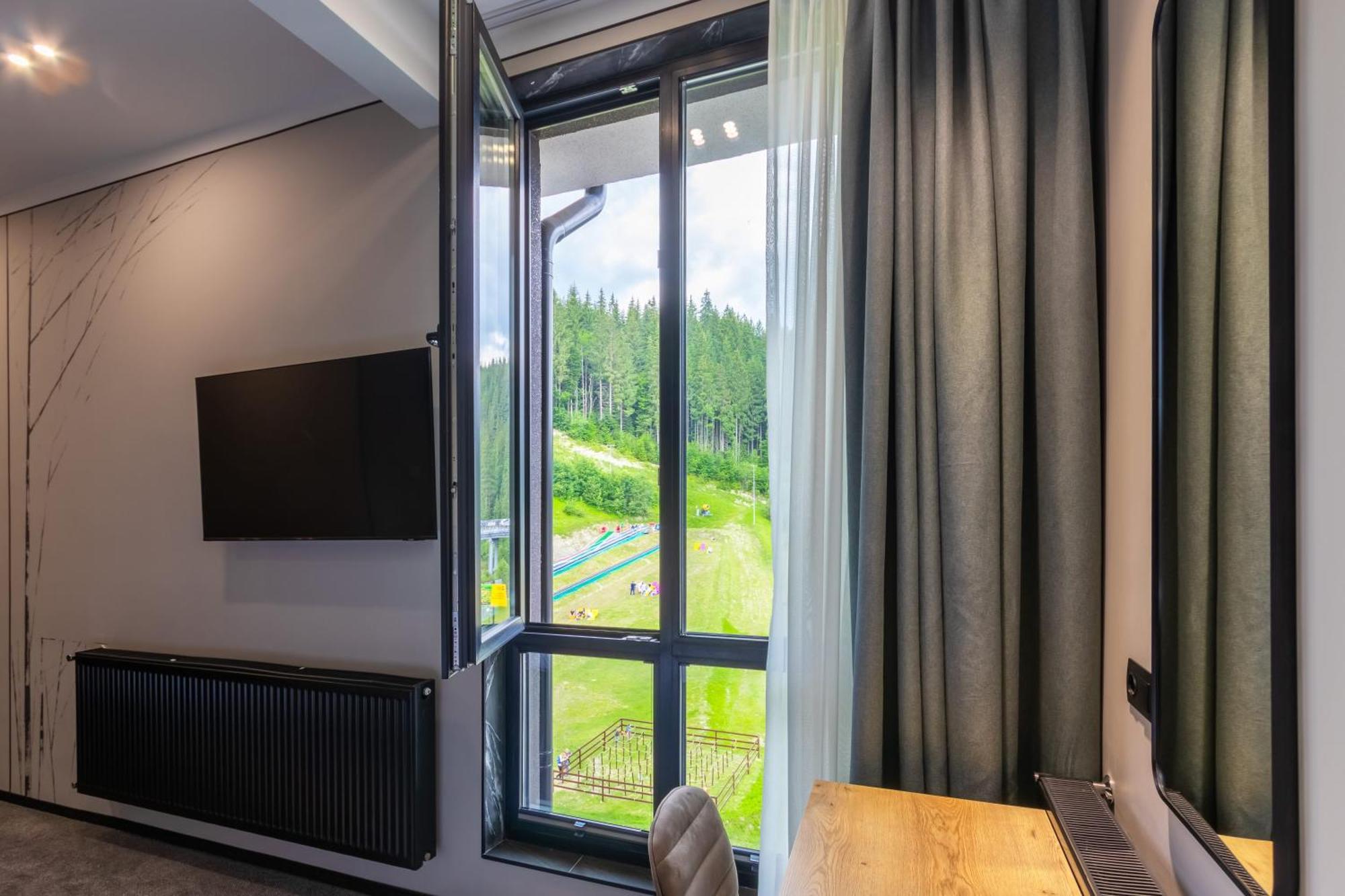 Shelter Apart Hotel Bukovel Eksteriør bilde